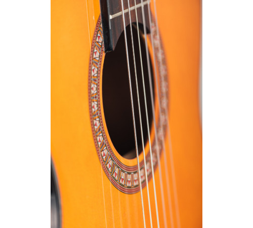GEWA E-Classic guitar Student Natural 4/4 Классическая гитара с подключением